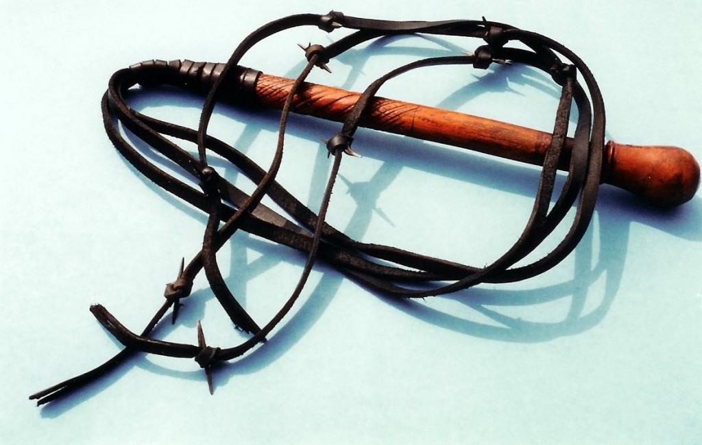 16.01.02.A. A RECONSTRUCTED ROMAN FLOGGING WHIP WITH IRON BARBS